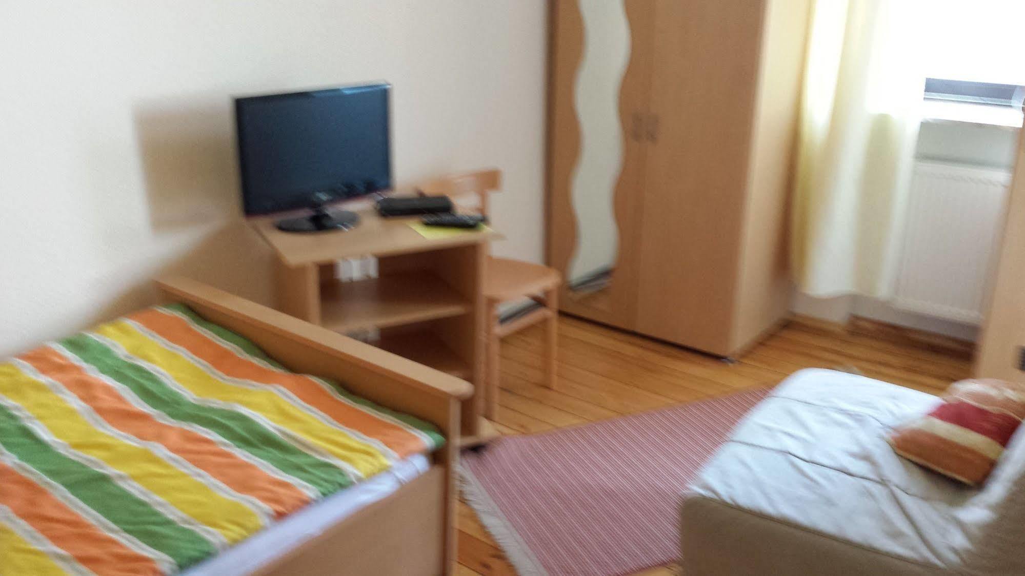 Hotel Kalimera Heddesheim Exteriör bild